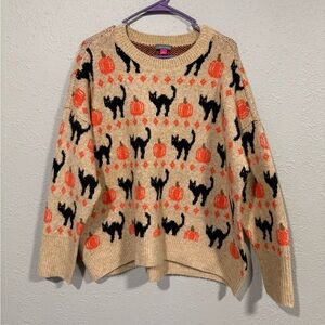 Vince Camuto Beige and Black Cat Sweater